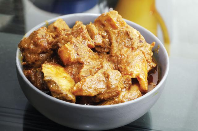 রেজালা নাকি কোরমা