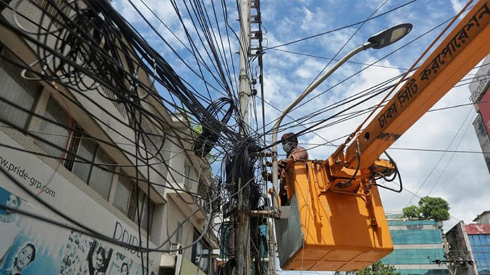 নভেম্বর পর্যন্ত ঝুলন্ত তার অপসারণের অভিযান বন্ধ