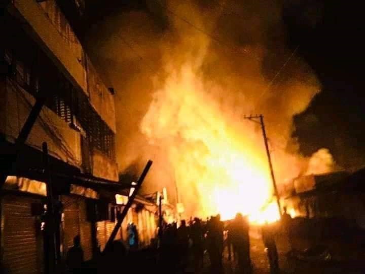 রায়পুরে আগুনে পুড়ে ২৬ দোকান ছাই, ১৫ কোটি টাকার ক্ষতি