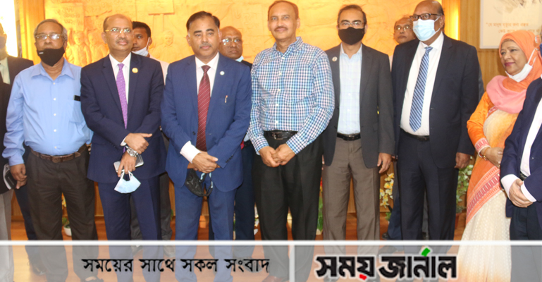 সোনালী ব্যাংক ভবনে বঙ্গবন্ধু ম্যুরাল ও মুজিব কর্নার উদ্বোধন
