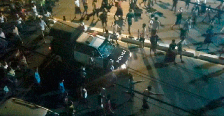 বিদ্যুৎ সরবরাহ বন্ধ পুরো মিয়ানমারে