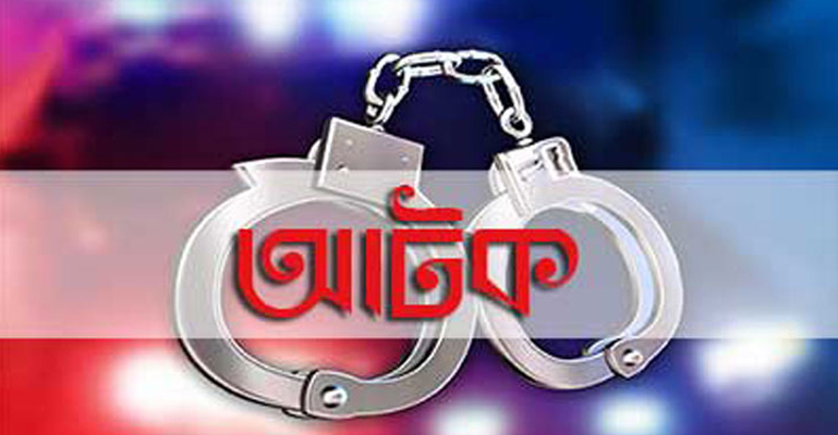 সাতক্ষীরায় স্বর্ণ চোরাকারবারী আটক