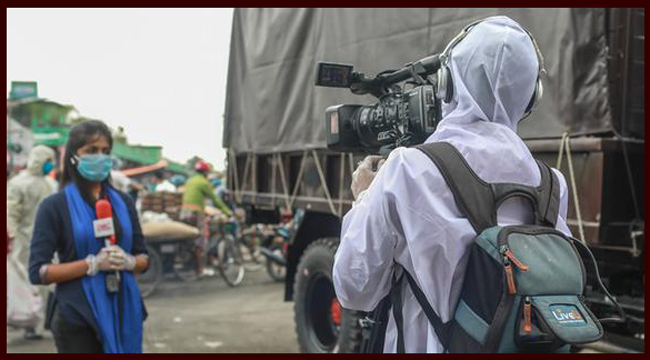 করোনাকালীন সম্মুখযুদ্ধে সংবাদকর্মীদের অবদান