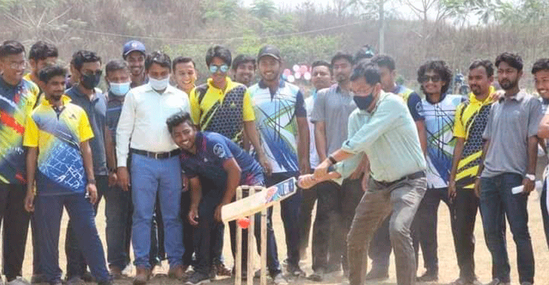 বঙ্গবন্ধুর জন্মশতবার্ষিকী উপলক্ষে কুবিতে ক্রিকেট টুর্নামেন্ট