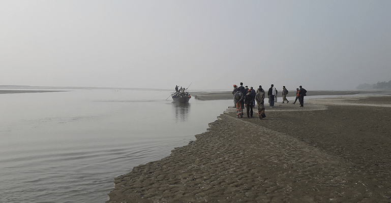 নদীতে পানির সঙ্কট : নৌ চলাচল ব্যাহত