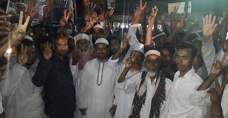 মোড়েলগঞ্জে স্বতন্ত্র প্রার্থীর পক্ষে গনমিছিল