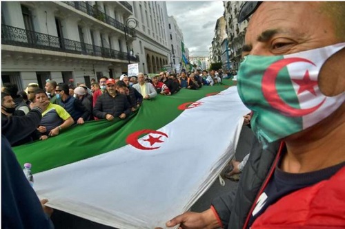 আলজেরিয়ায় সংবাদ মাধ্যম ও বিচার বিভাগের স্বাধীনতা চেয়ে বিক্ষোভ