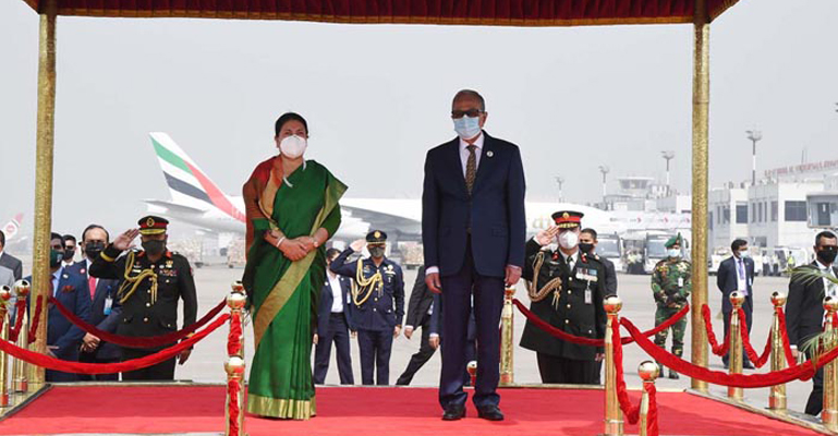 স্মৃতিসৌধে নেপালের প্রেসিডেন্টের শ্রদ্ধা