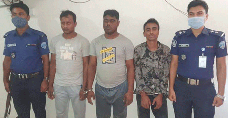 ঢাকা-চট্টগ্রাম মহাসড়কে যাত্রীবেশে ডাকাতি : আটক ৩