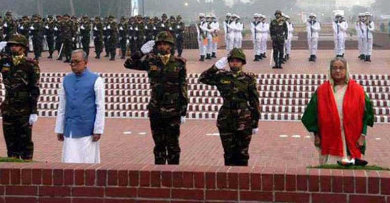 জাতীয় স্মৃতিসৌধে প্রেসিডেন্ট ও প্রধানমন্ত্রীর শ্রদ্ধা নিবেদন