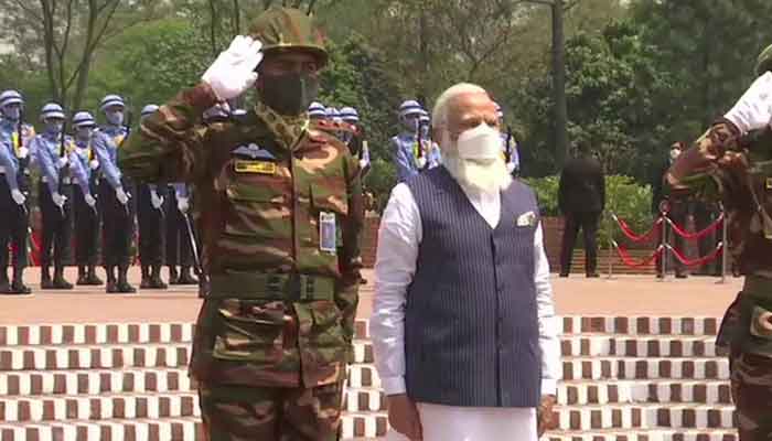 জাতীয় স্মৃতিসৌধে নরেন্দ্র মোদির শ্রদ্ধা