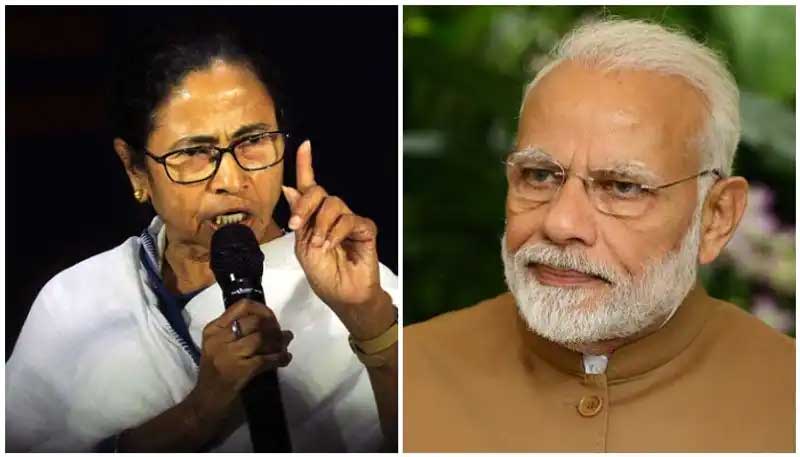 মোদির ভিসা-পাসপোর্ট কেন বাতিল হবে না? প্রশ্ন মমতার