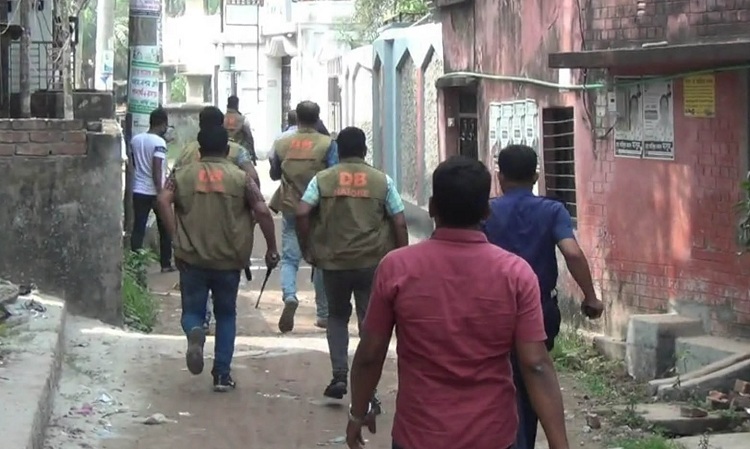 নাটোরে পুলিশের ধাওয়ায় বিক্ষোভ পন্ড