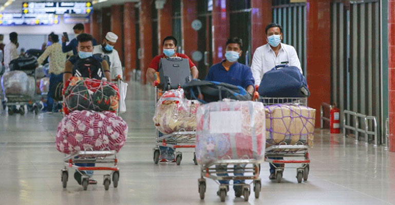 ‘হোম কোয়ারেন্টাইন নিশ্চিতে পাসপোর্ট জমা রাখা হবে’