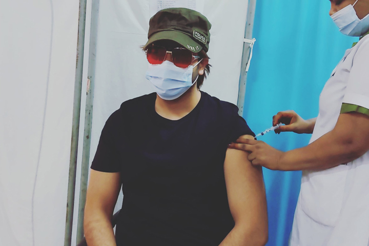 করোনার টিকা নিলেন শাকিব খান