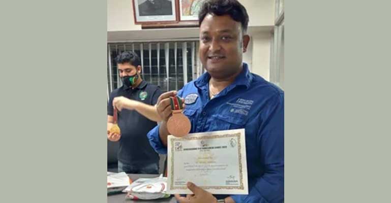 শুটিংয়ে ব্রোঞ্জ পদক জিতলেন এমপি শিবলী সাদিক