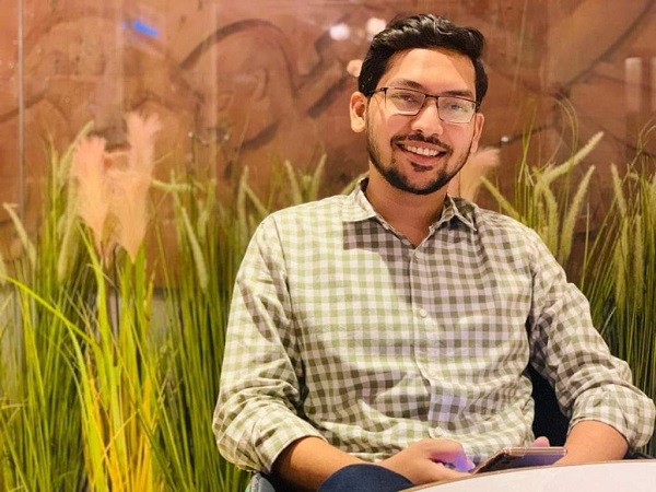 এফ কমার্স কি আগাছা?