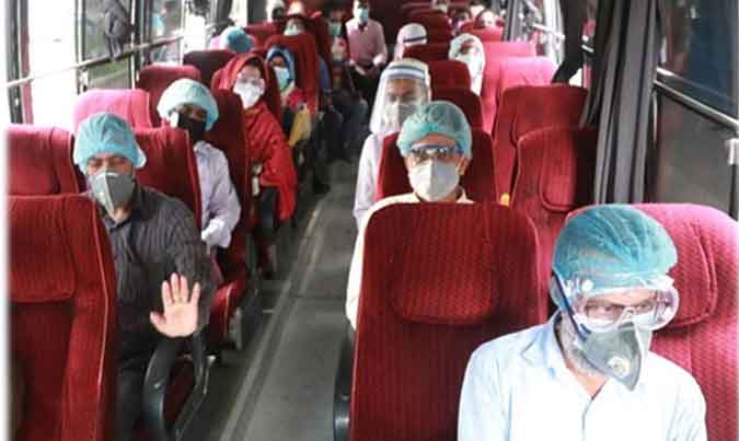 নগরে গণপরিবহন চালু; কষ্ট কমেছে সাধারণ মানুষের