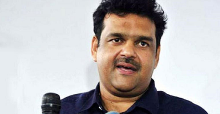 করোনা আক্রান্ত আকরাম খান