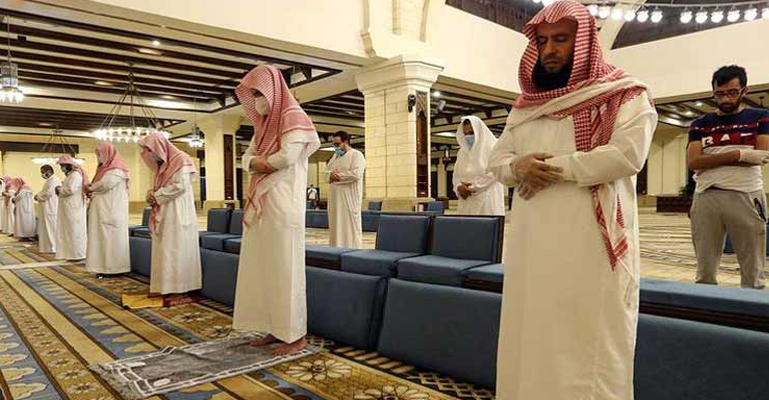 মক্কা-মদিনায় তারাবি ১০ রাকাত পড়ার নির্দেশ