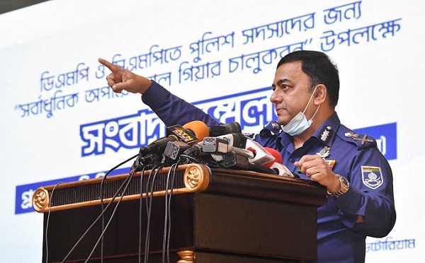 আই‌জি‌পি হি‌সে‌বে ড. বেনজীর আহ‌মেদের একবছর