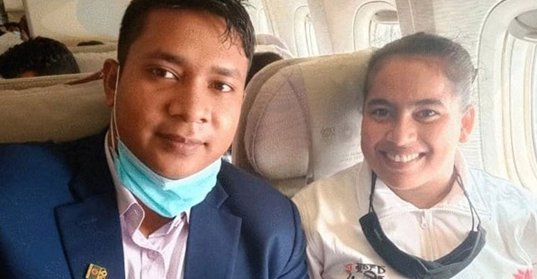 এশিয়ান চ্যাম্পিয়নশিপে খেলতে গেলেন দুই ভারোত্তোলক