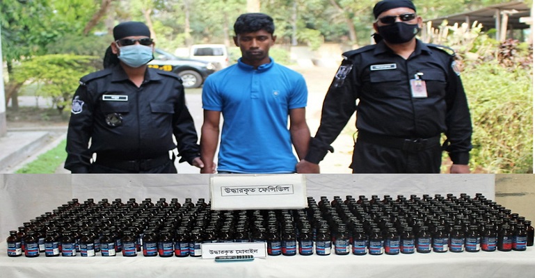 নবাবগঞ্জে ৩৮৩ বোতল ফেন্সিডিলসহ একজন আটক