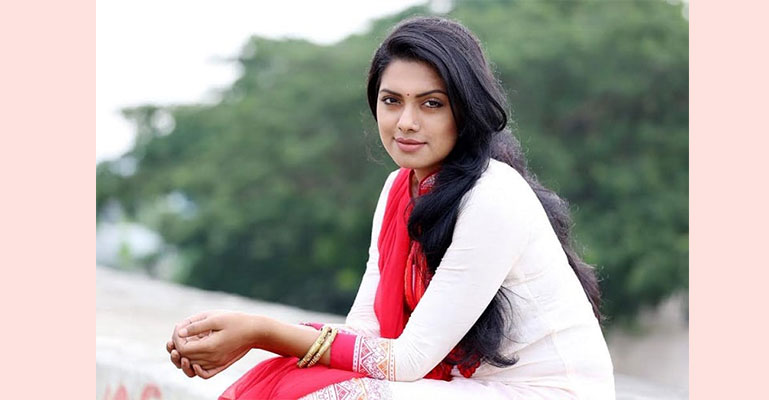 তৃতীয় লিঙ্গের চরিত্রে তিশা