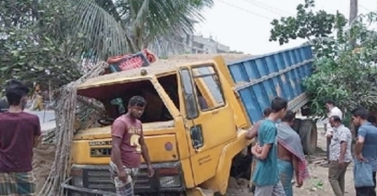 লালমনিরহাটে ট্রাকের ধাক্কায় ১ জন নিহত