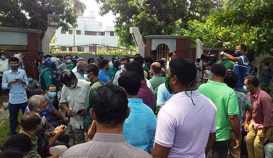 রাবি শিক্ষকদের গুলি করার হুমকি, সিন্ডিকেট সভা স্থগিত