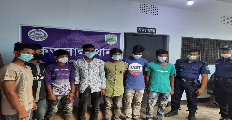 ইভটিজিং থেকে বাঁচতে স্কুলছাত্রীর বিষ পান, ৭ বখাটে গ্রেপ্তার