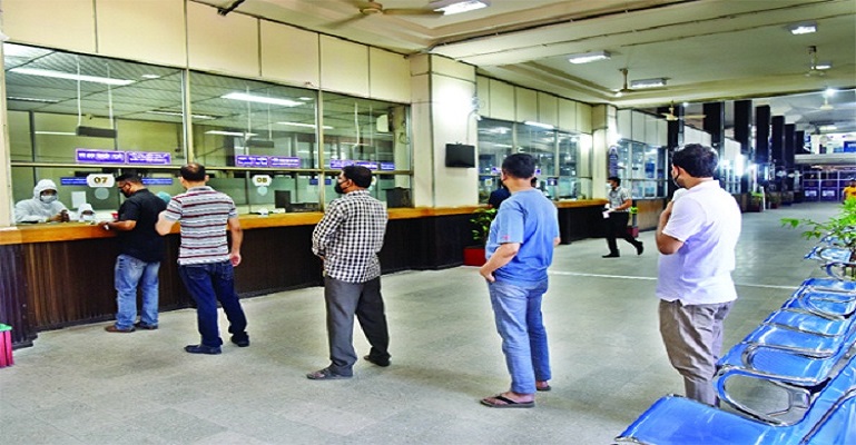 বাড়লো ব্যাংক লেনদেনের সময়