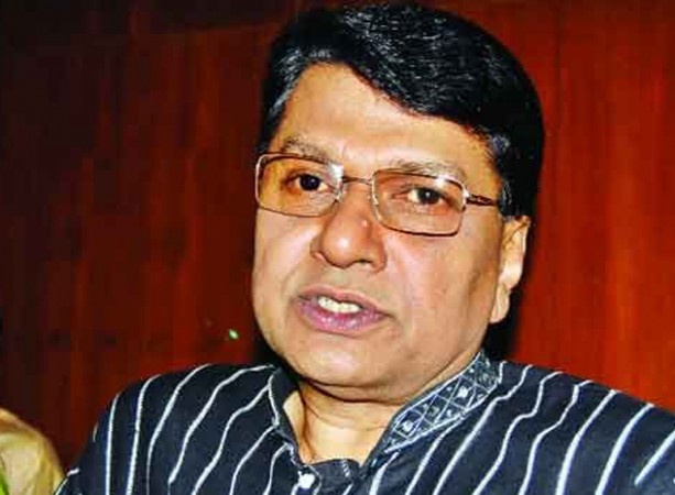 বাসায় ফিরলেন অভিনেতা আলমগীর