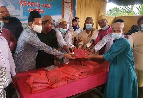 ঠাকুরগাঁওয়ে এতিম শিশুদের সাথে ঈদ উদযাপনে ৯৮ ব্যাচ