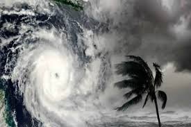 রাতে ভারত উপকূলে আঘাত হানতে পারে ঘূর্ণিঝড় তওকত