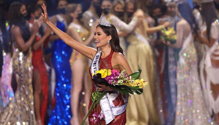 মিস ইউনিভার্স মুকুট জিতলেন মেক্সিকান সুন্দরী আন্দ্রে মেজা
