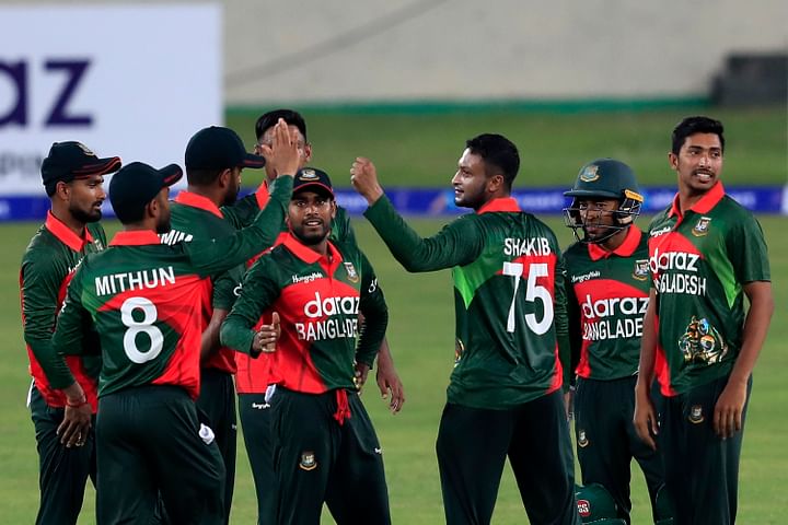 ৩৩ রানের জয়ে সিরিজে এগিয়ে গেল টাইগাররা