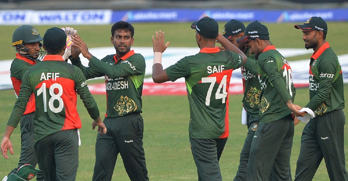 শ্রীলঙ্কার বিপক্ষে ইতিহাস গড়ার হাতছানি