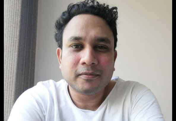 বাংলাদেশ ছাড়া দুনিয়ার অন্য কোথাও এভাবে চিকিৎসা হয়না!