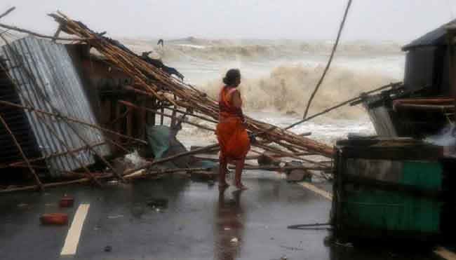 ইয়াসের তাণ্ডবে ভারতে গৃহহীন ৫০ হাজার