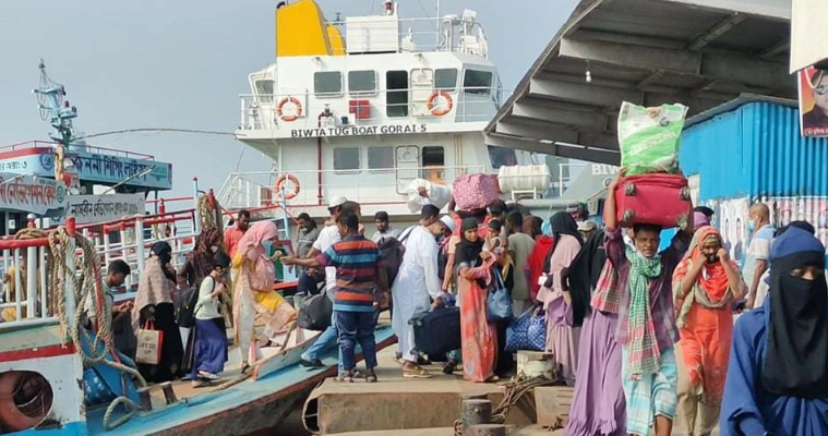 ফের শিমুলিয়ায় লঞ্চ চলাচল শুরু, চলছে ১৪ ফেরি