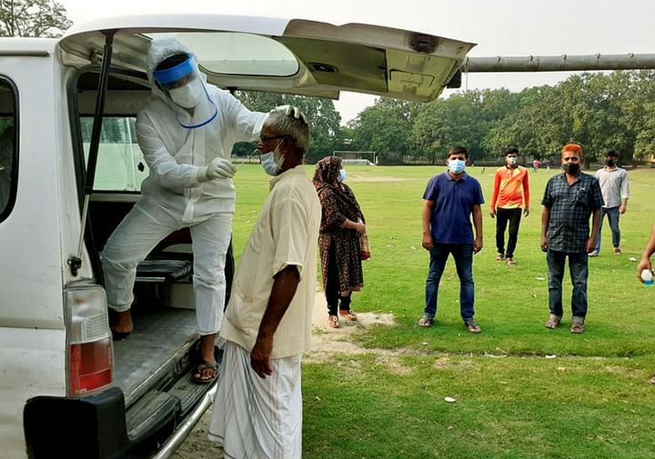 কঠোর লকডাউনের মধ্যেও চাঁপাইনবাবগঞ্জে করোনা শনাক্তের হার ৭১ শতাংশ