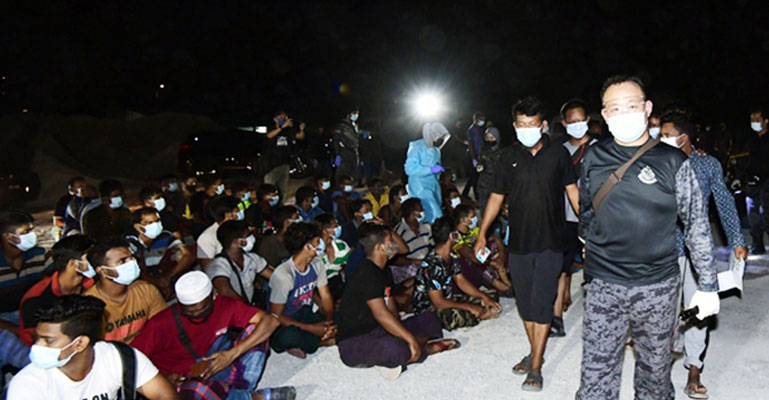 মালয়েশিয়ায় গ্রেপ্তার ৬২ বাংলাদেশি