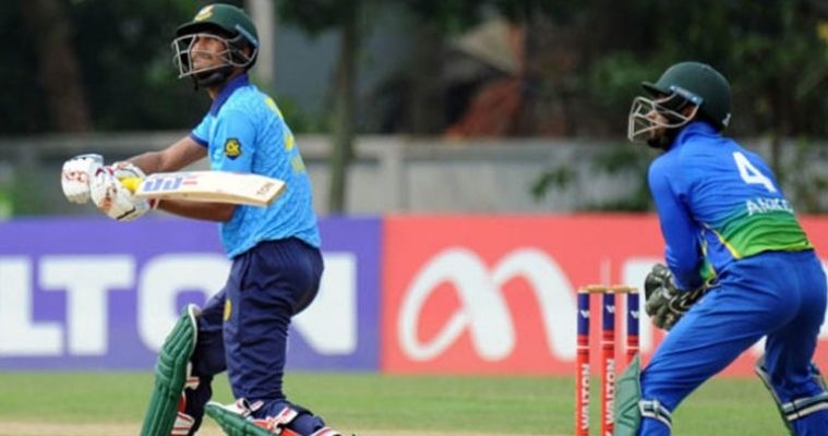 ফের জিতে শীর্ষে আবাহনী