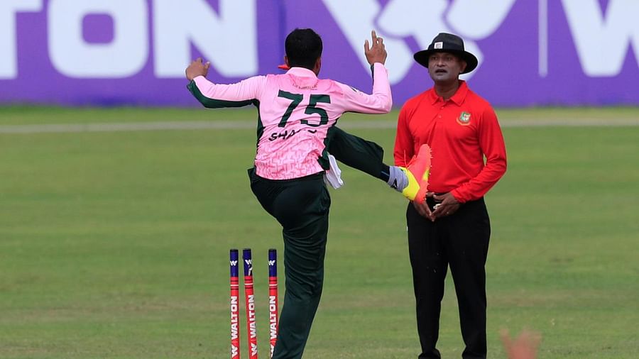 তিন ম্যাচ নিষিদ্ধ সাকিব, জরিমানা ৫ লাখ