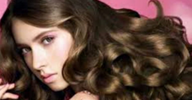 বর্ষায় যেভাবে নিবেন ত্বক ও চুলের যত্ন