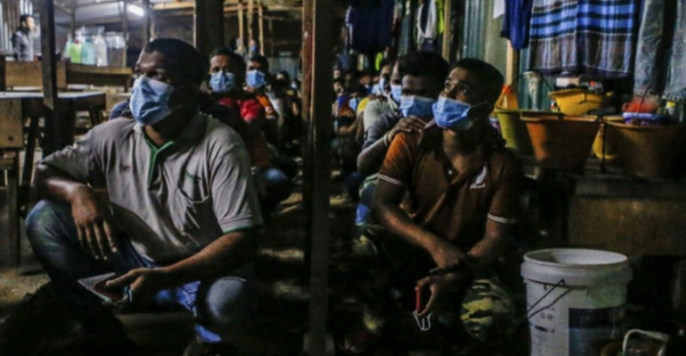 মালয়েশিয়ায় ১০২ বাংলাদেশি আটক