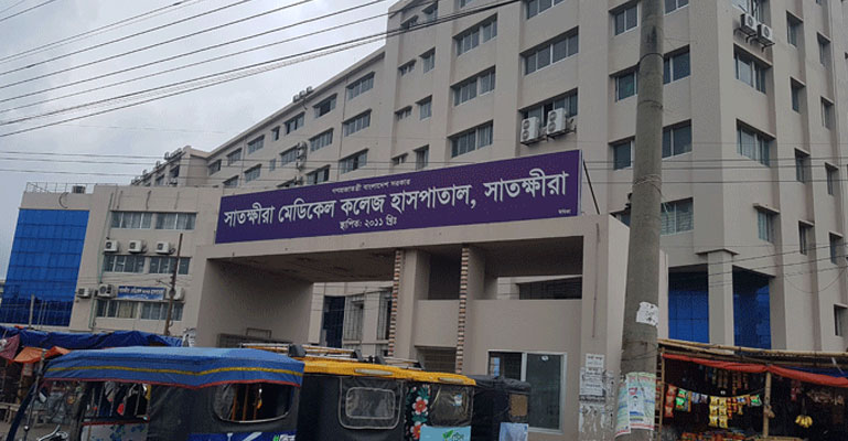 বেড খালি নেই, মেঝেতেই চলছে চিকিৎসা