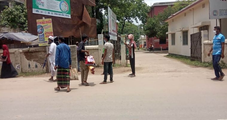 ফরিদপুরে কঠোর লকডাউনের তৃতীয় দিন, বিড়ম্বনায় সাধারণ জনগণ