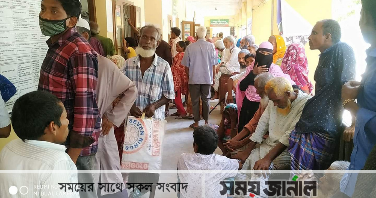 কিশোরগঞ্জে ভাতাভোগীরা ৯ মাসের টাকা হারাতে বসেছে